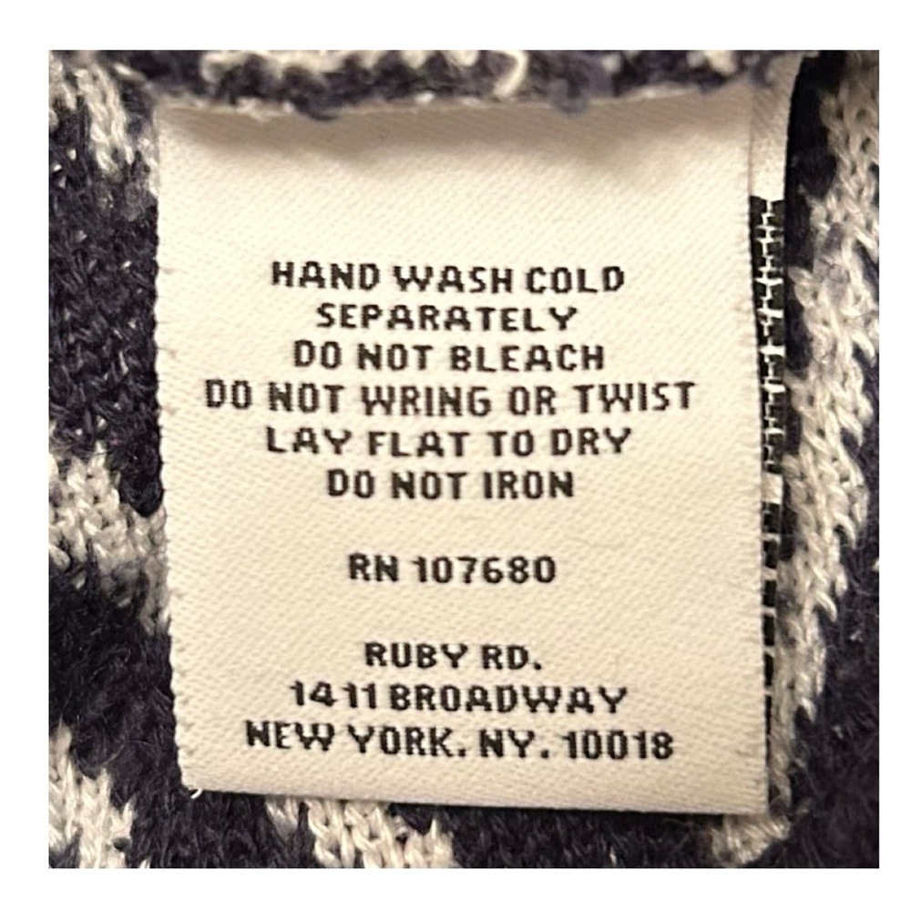 Ruby Rd. Navy and White Geometric Fringe Cardigan - Picture 10 of 15